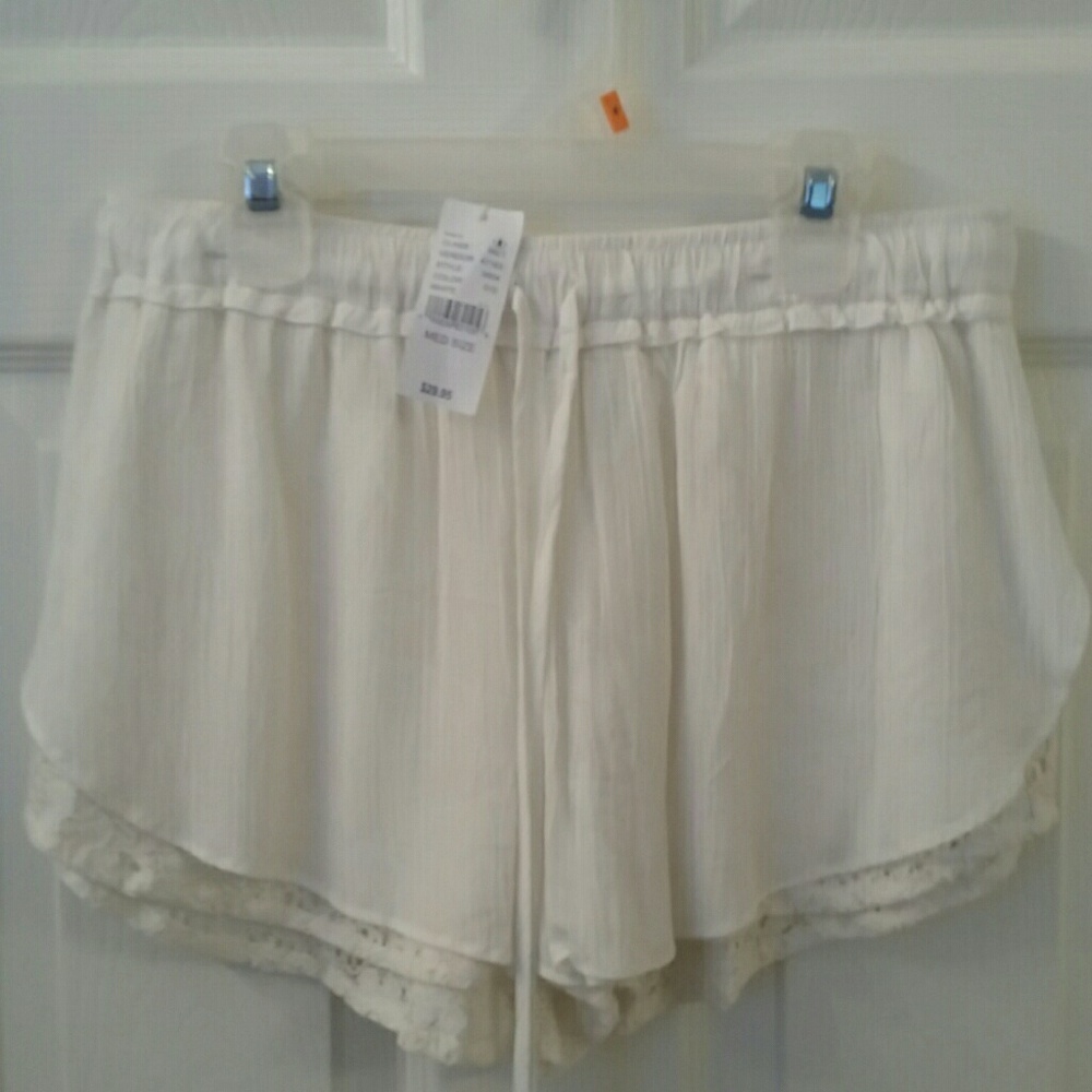 Shorts: sexy but classy cream color